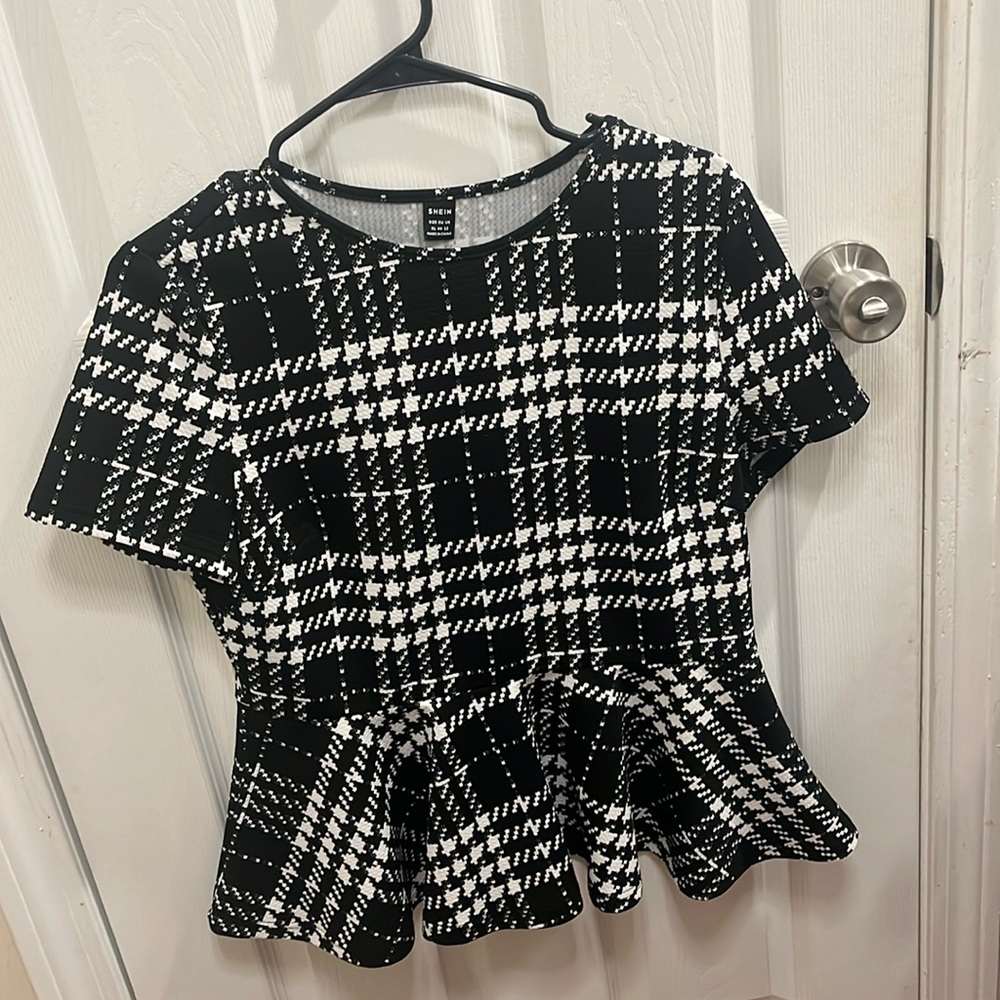 SHIEN, BLACK AND WHITE PEPLUM